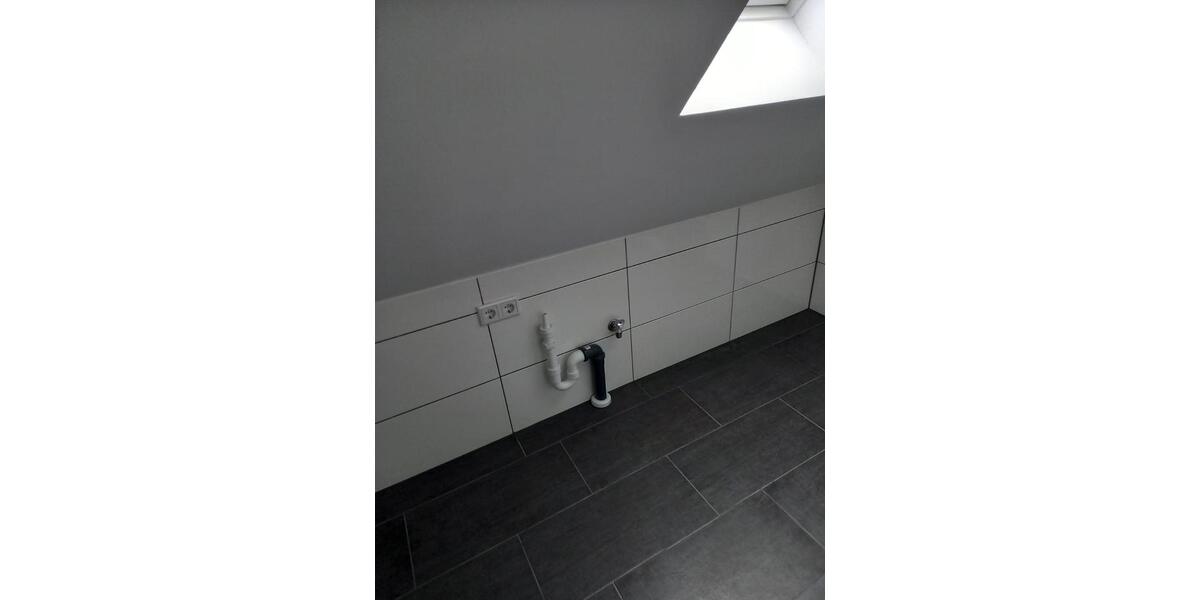 Dachgeschoßwohnung Büdelsdorf - 2 Zimmer, 38 m&sup2;, 478&euro; | Angebot:25992575