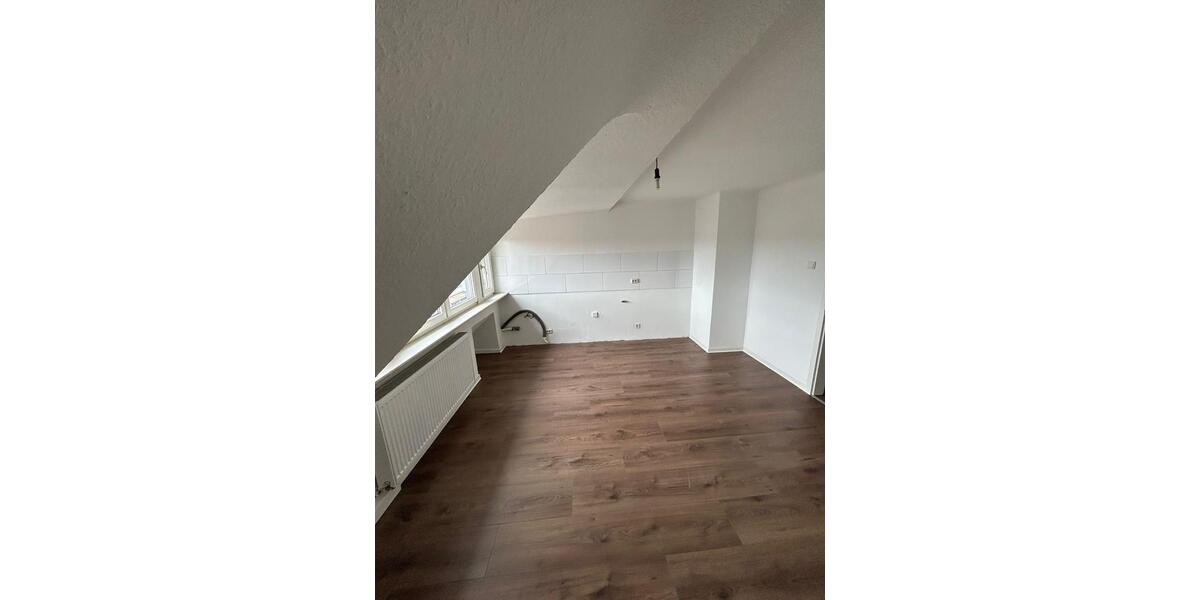 Dachgeschoßwohnung Berlin Tempelhof-Schöneberg - 3 Zimmer, 80 m&sup2;, 650&euro; | Angebot:26323688