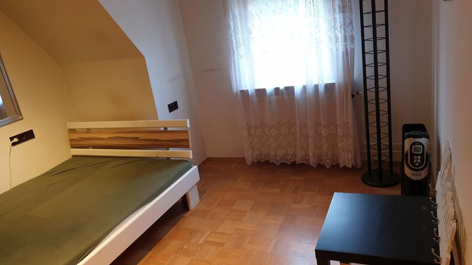 Wohnen auf Zeit Nürtingen - 1 Zimmer, 16 m&sup2;, 490&euro; | Angebot:24625614
