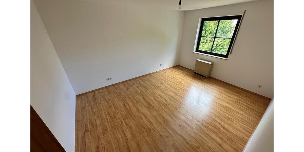 Etagenwohnung Trier Kürenz - 3 Zimmer, 77 m&sup2;, 920&euro; | Angebot:26505836