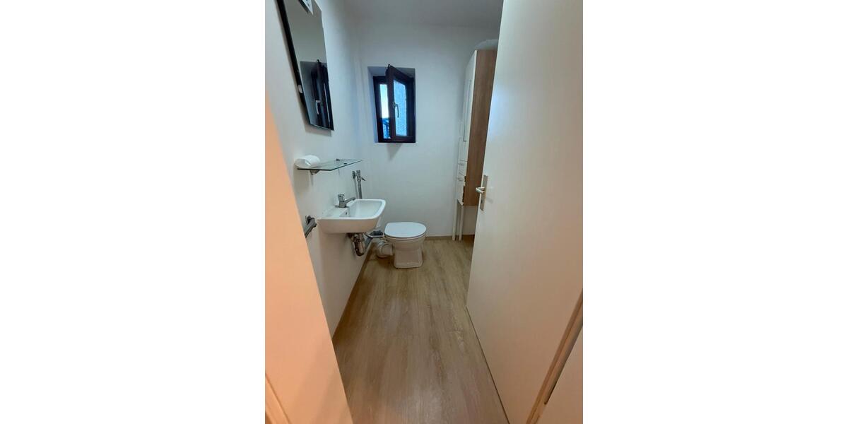 Etagenwohnung Pfarrkirchen - 4 Zimmer, 100 m&sup2;, 1.350&euro; | Angebot:25524336