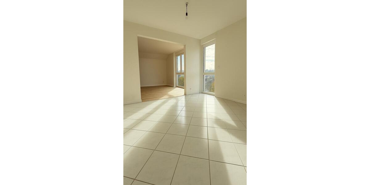 Dachgeschoßwohnung Siegen Kaan-Marienborn - 3 Zimmer, 80 m&sup2;, 750&euro; | Angebot:26583384