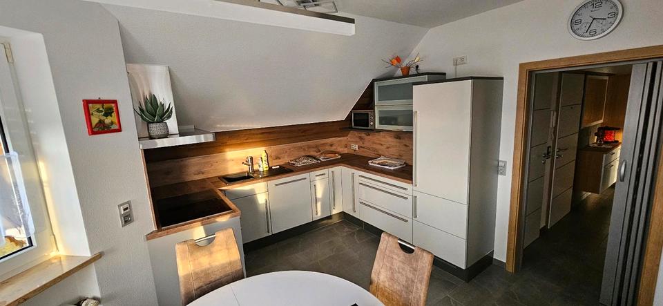Dachgeschoßwohnung Buttenwiesen - 3 Zimmer, 72 m&sup2;, 1.000&euro; | Angebot:24400878