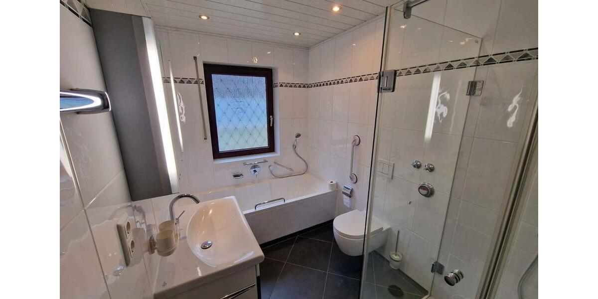 Großzügige 4 Zimmer EG-Wohnung mit Terrasse und Garten 4 zimmer