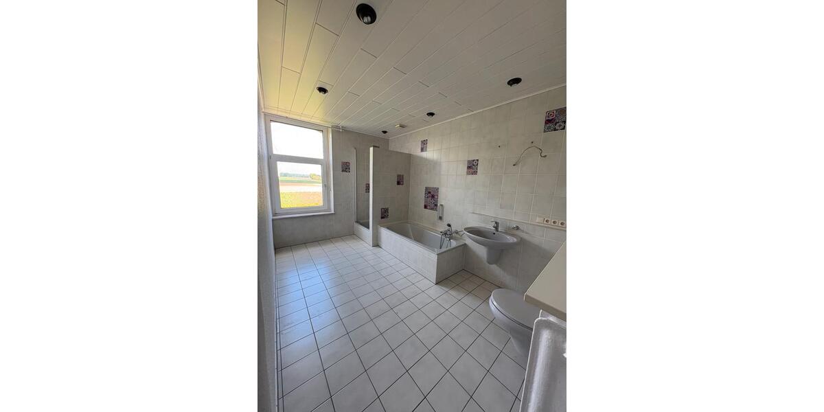 Bauernhaus, Landhaus Wachtendonk - 7 Zimmer, 250 m&sup2;, 1.950&euro; | Angebot:26553654