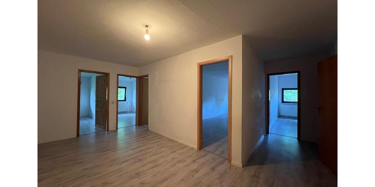 Etagenwohnung Kalletal - 4 Zimmer, 120 m&sup2;, 650&euro; | Angebot:24780690
