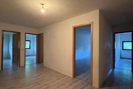 Wohnung Kalletal - 4 Zimmer, 120 m&sup2;, 650&euro; | Angebot:24780690