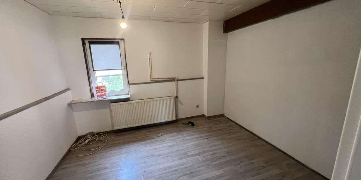 Etagenwohnung Delligsen - 4 Zimmer, 114 m&sup2;, 750&euro; | Angebot:26630602