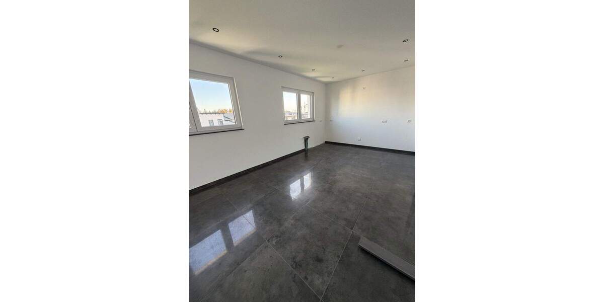 Reihenmittelhaus Ofenbach Bieber - 7 Zimmer, 200 m&sup2;, 3.000&euro; | Angebot:24031809