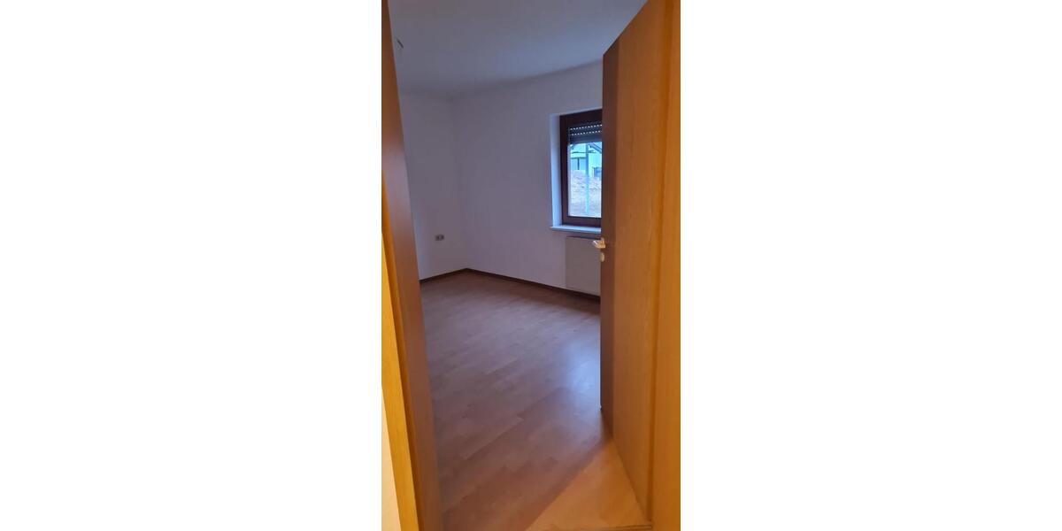 Erdgeschoßwohnung Hardheim - 4 Zimmer, 110 m&sup2;, 950&euro; | Angebot:24868658