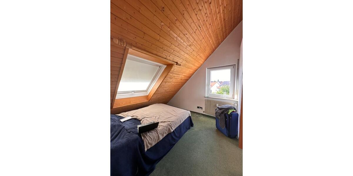 Attraktive 4,5-Zimmer-Maisonette Wohnung in Stuttgart-Möhringen 4.5 zimmer