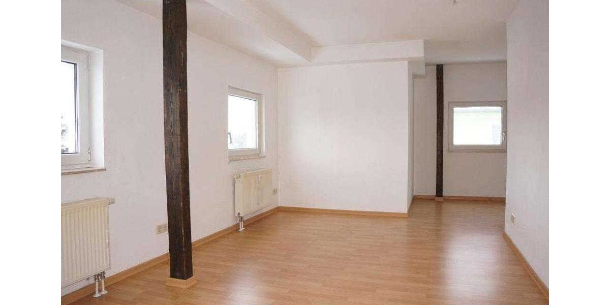 Dachgeschoßwohnung Zwickau - 1 Zimmer, 38 m&sup2;, 240&euro; | Angebot:25977801