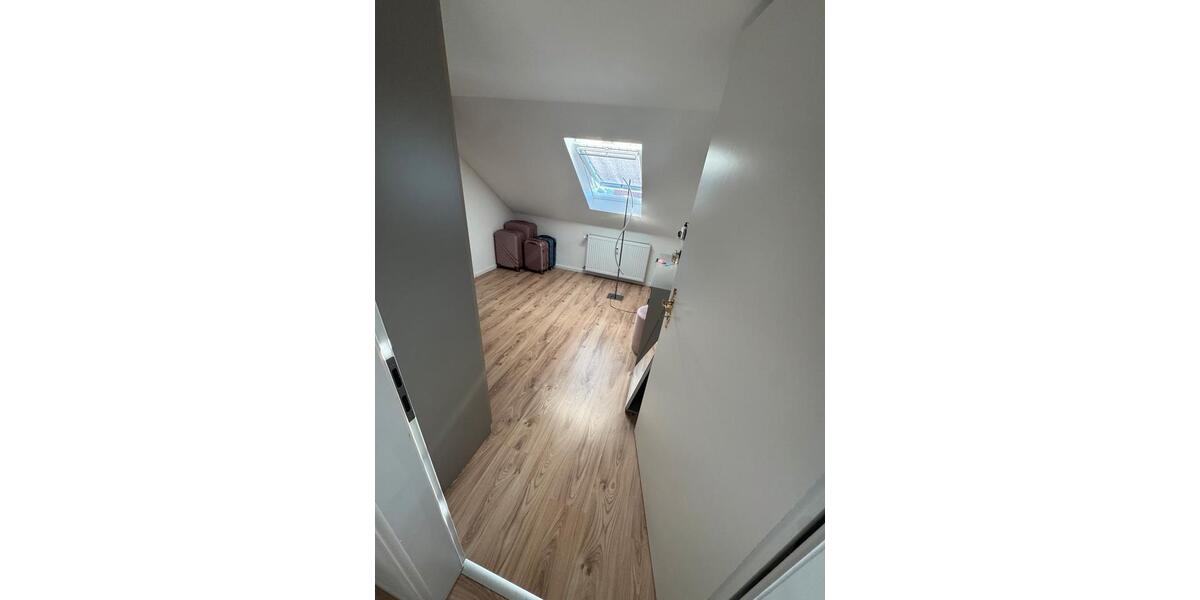 Dachgeschoßwohnung Göttingen Roringen - 3 Zimmer, 80 m&sup2;, 900&euro; | Angebot:26704832