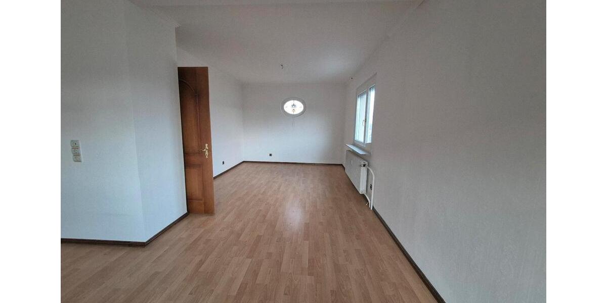 Etagenwohnung Balingen - 3 Zimmer, 101 m&sup2;, 900&euro; | Angebot:26562330