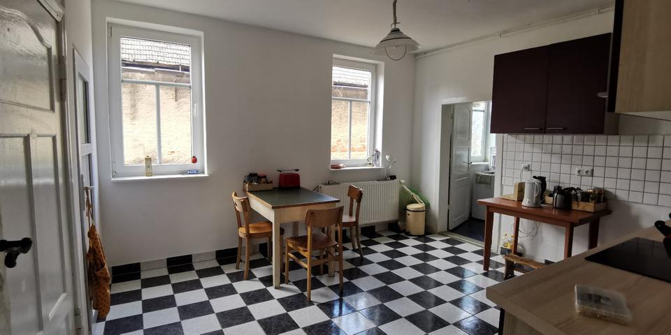 Wohnen auf Zeit Rochau - 3 Zimmer, 80 m&sup2;, 25&euro; | Angebot:25552133