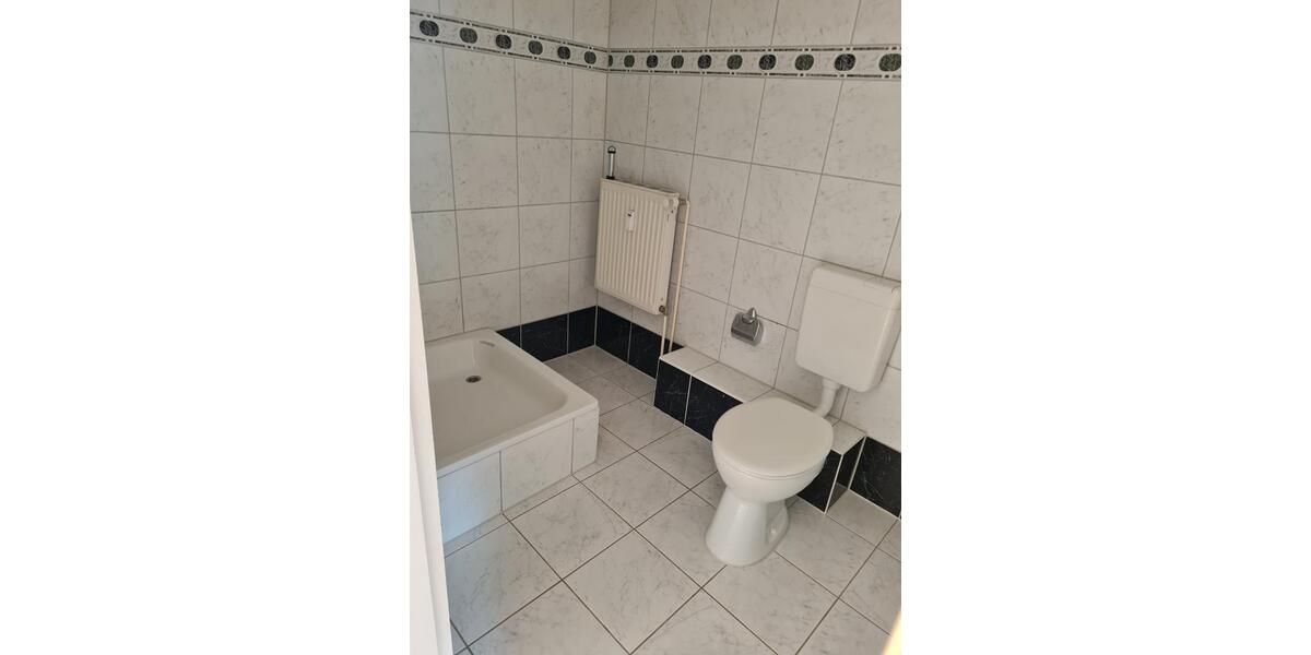 Dachgeschoßwohnung Burg Stargard - 1 Zimmer, 60 m&sup2;, 375&euro; | Angebot:20578438