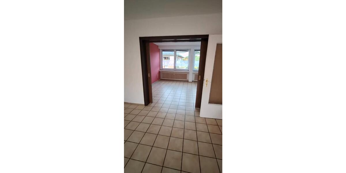 Etagenwohnung Eslohe (Sauerland) - 4 Zimmer, 107 m&sup2;, 660&euro; | Angebot:25402753