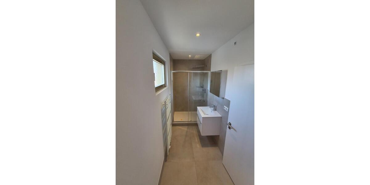 Einfamilienhaus Budenheim - 6 Zimmer, 240 m&sup2;, 2.190&euro; | Angebot:25949525