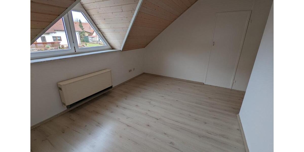 Dachgeschoßwohnung Bopfingen - 3.5 Zimmer, 79 m&sup2;, 570&euro; | Angebot:25792722
