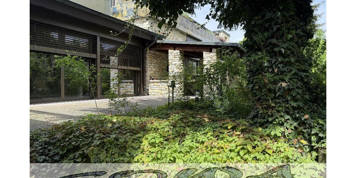 Wohnhaus mit Innenpool und Sauna in einer guten Lage in Gaimersheim, mit Gewerbefläche - Ein Objekt von Ihrem Immobilienpartner SOWA Immobilien und Finanzen 1 zimmer