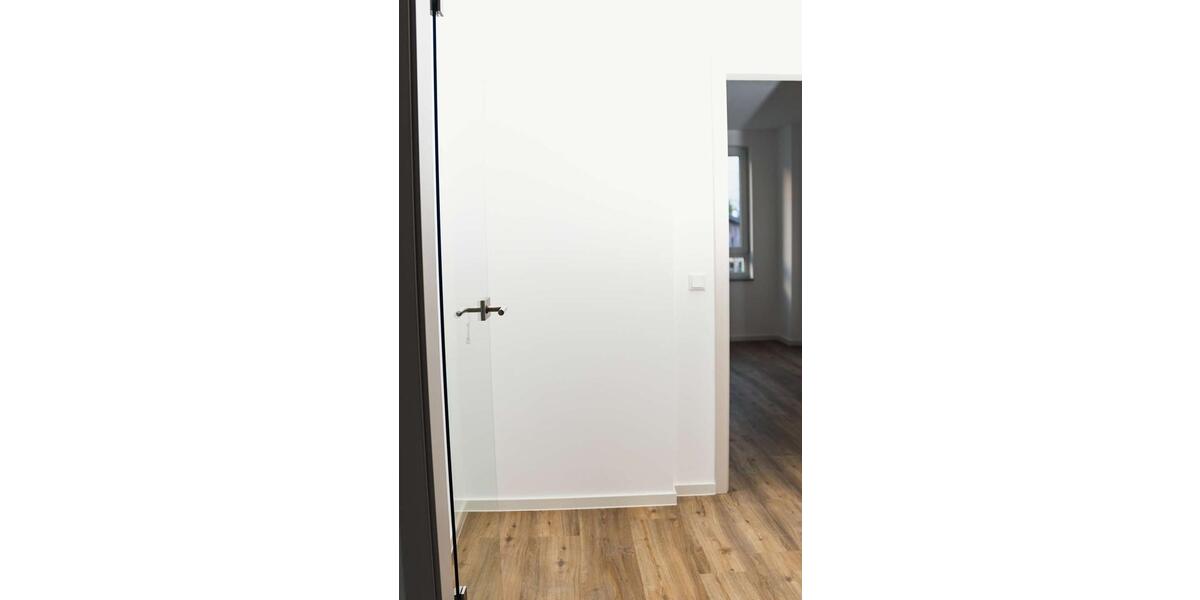 Erdgeschoßwohnung Glauchau - 3 Zimmer, 89 m&sup2;, 711&euro; | Angebot:26061905