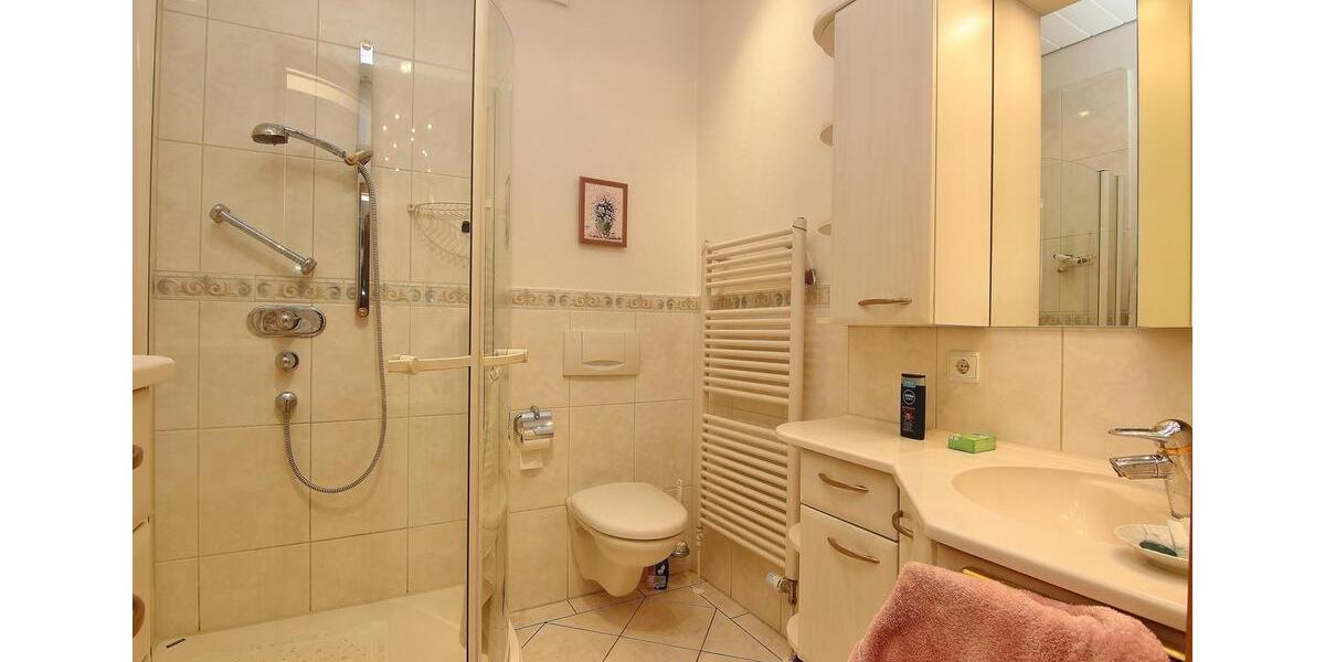 Etagenwohnung Schleswig - 3 Zimmer, 120 m&sup2;, 1.200&euro; | Angebot:26579117