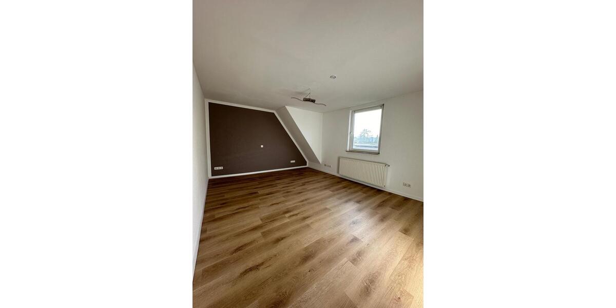 Dachgeschoßwohnung Garbsen Ortschaft Horst - 3 Zimmer, 80 m&sup2;, 880&euro; | Angebot:26612175