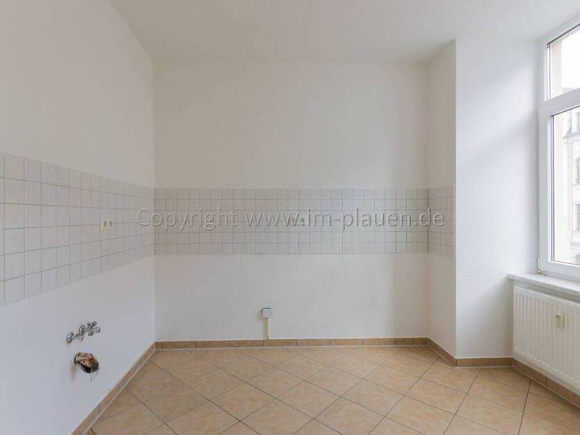 2,5 Zimmer plus ArbeitsZimmer - 1.OG mit Balkon - modernes BadeZimmer - zur Miete in Plauen