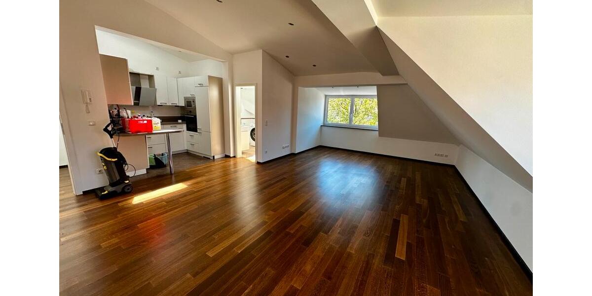 Dachgeschoßwohnung München Allach-Untermenzing - 2 Zimmer, 64 m&sup2;, 1.588&euro; | Angebot:26697949