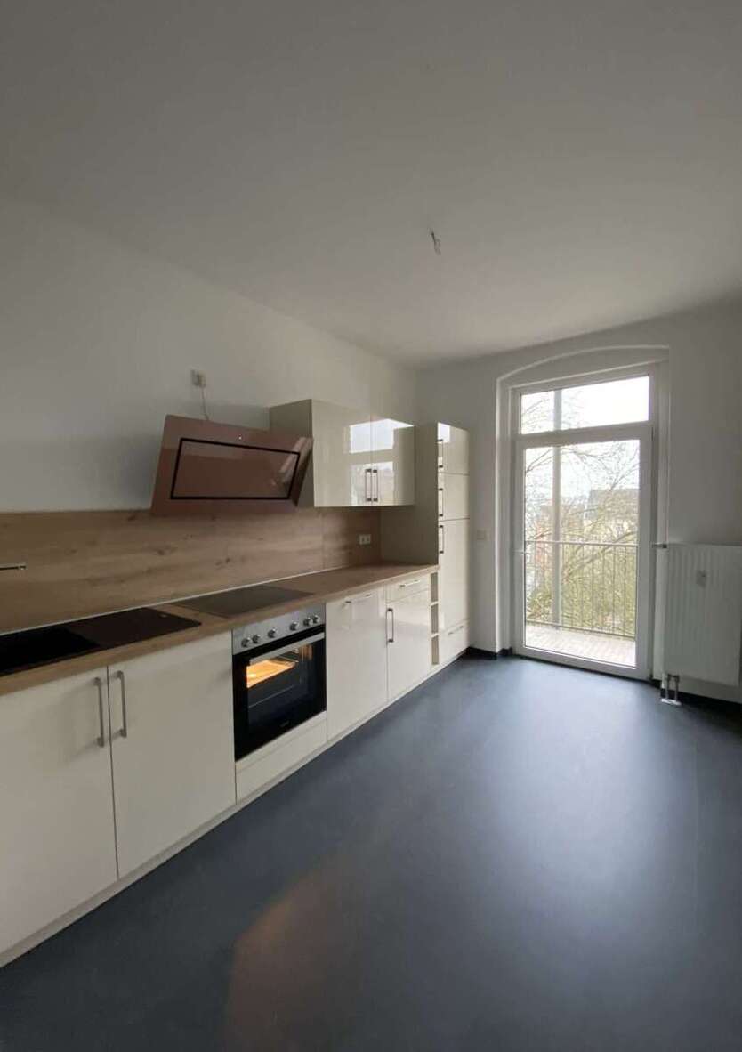 Wohnung zum Mieten in Plauen 332 € 51.08 m² 2 zimmer