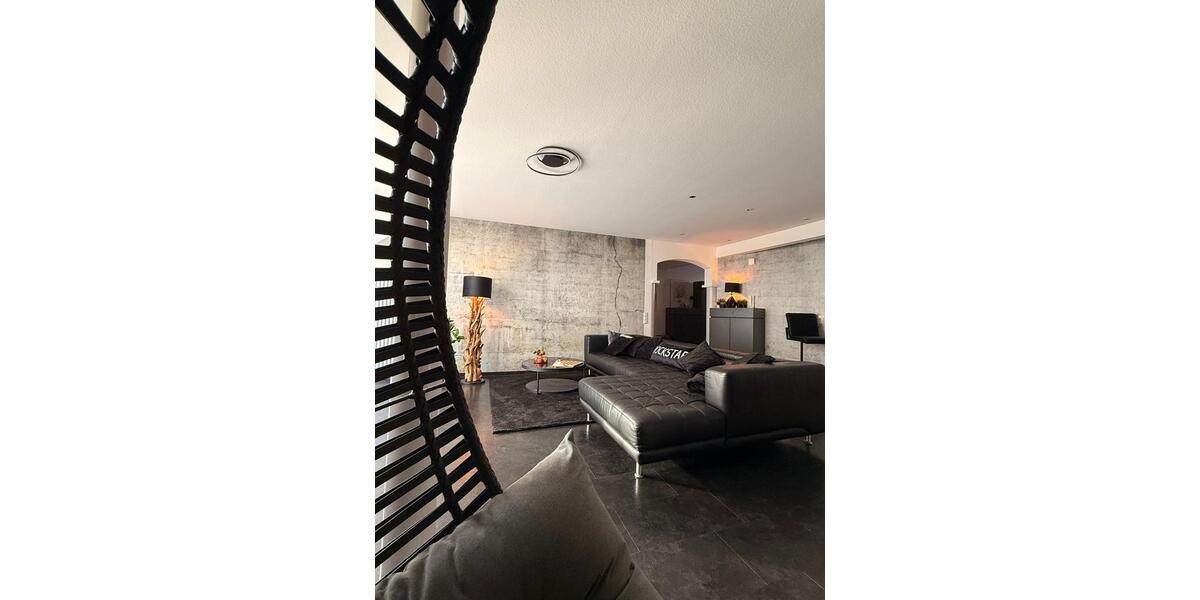 Dachgeschoßwohnung Ertingen - 3 Zimmer, 130 m&sup2;, 1.250&euro; | Angebot:25936834