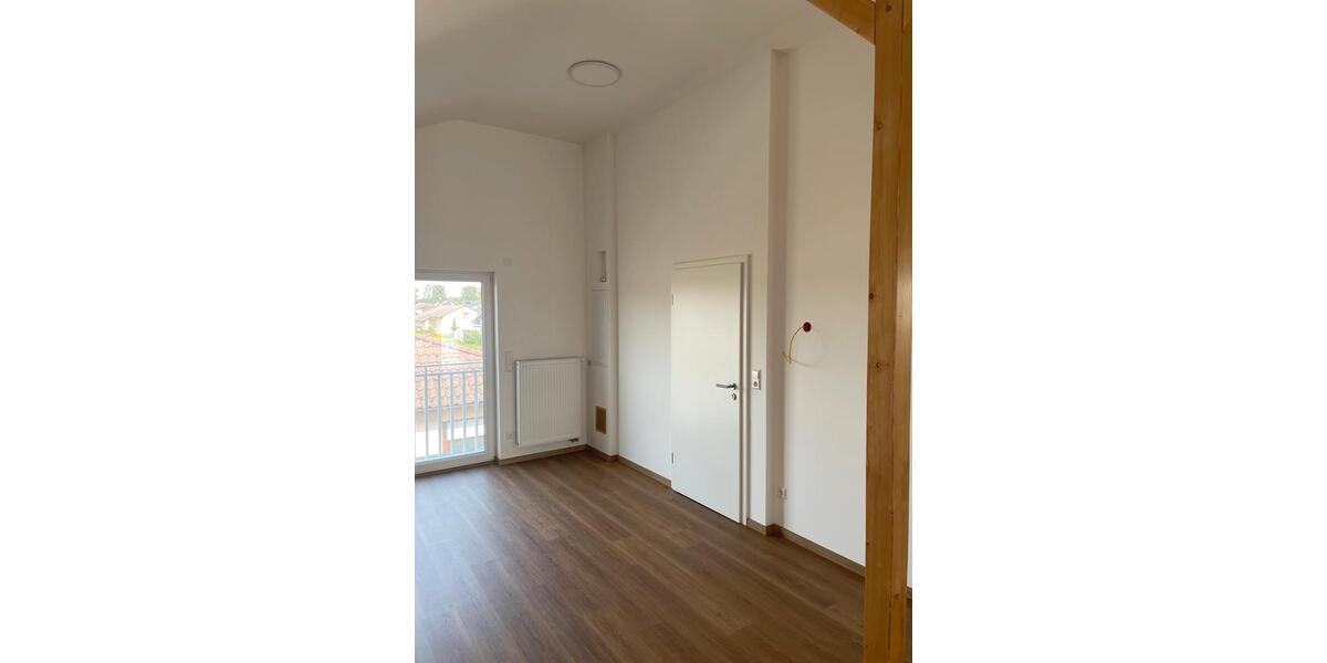 Dachgeschoßwohnung Rheinmünster - 3 Zimmer, 100 m&sup2;, 1.000&euro; | Angebot:26611026
