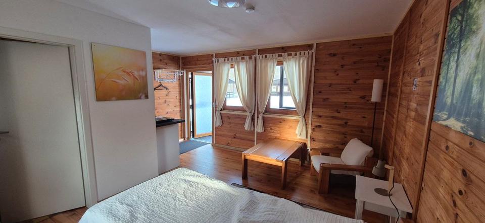 Wohnen auf Zeit Brieselang - 1 Zimmer, 25 m&sup2;, 35&euro; | Angebot:24751348