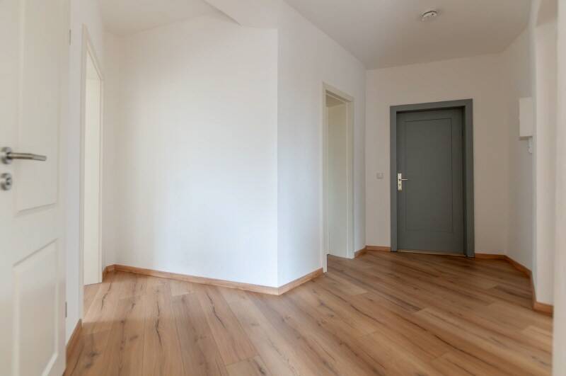Etagenwohnung Freital Kleinnaundorf - 2 Zimmer, 57 m&sup2;, 545&euro; | Angebot:26730725