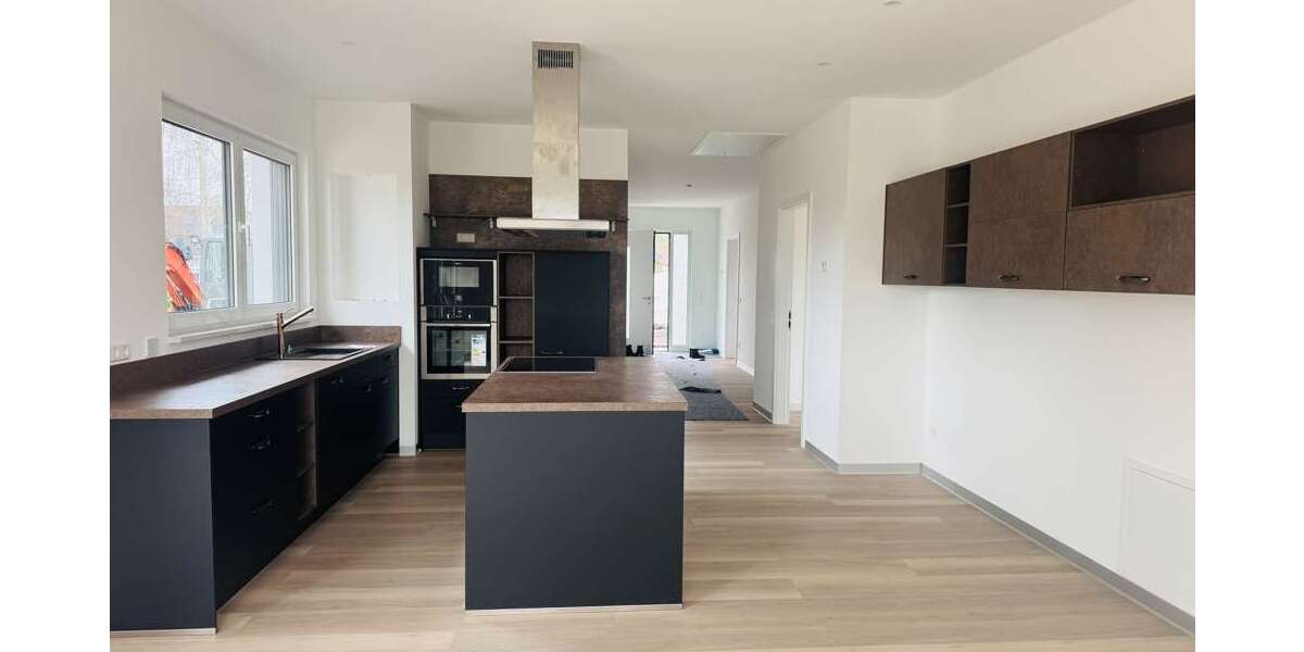 Einfamilienhaus Taucha - 3 Zimmer, 135 m&sup2;, 2.100&euro; | Angebot:25994419