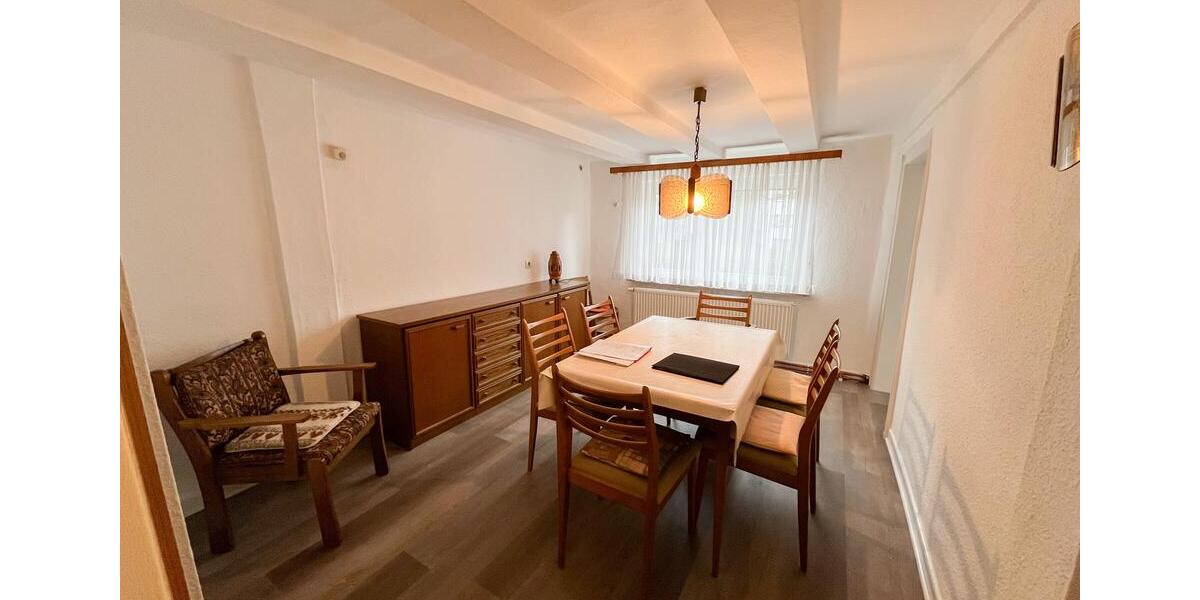 Etagenwohnung Siegen Eiserfeld - 3 Zimmer, 159 m&sup2;, 1.125&euro; | Angebot:26194327