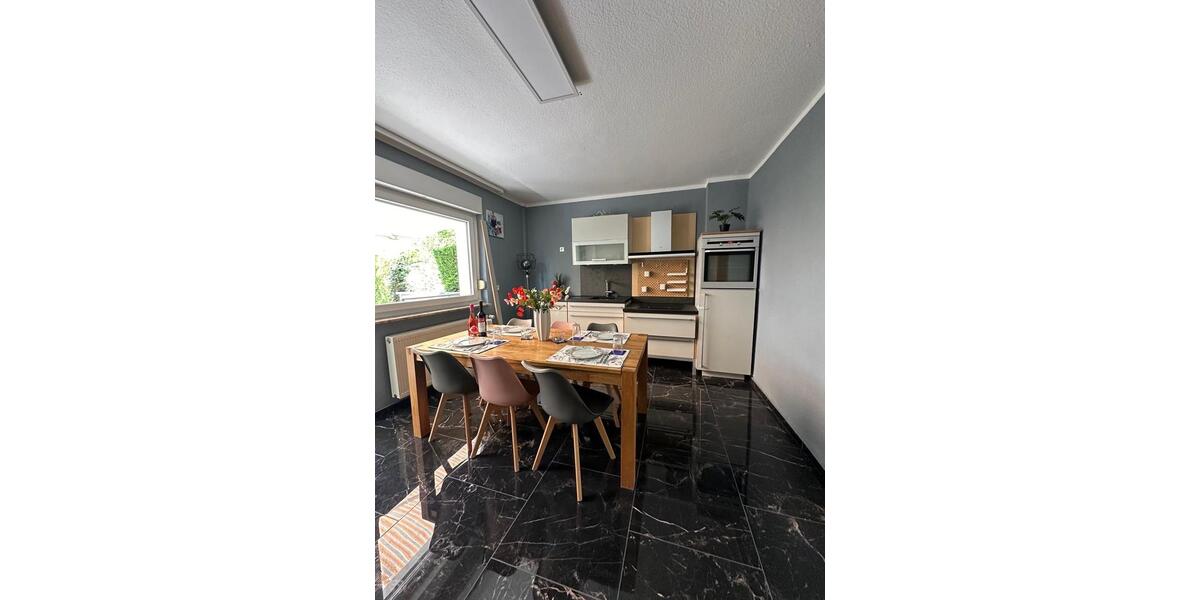 Wohnen auf Zeit Köln Nippes - 4 Zimmer, 90 m&sup2;, 850&euro; | Angebot:26111688