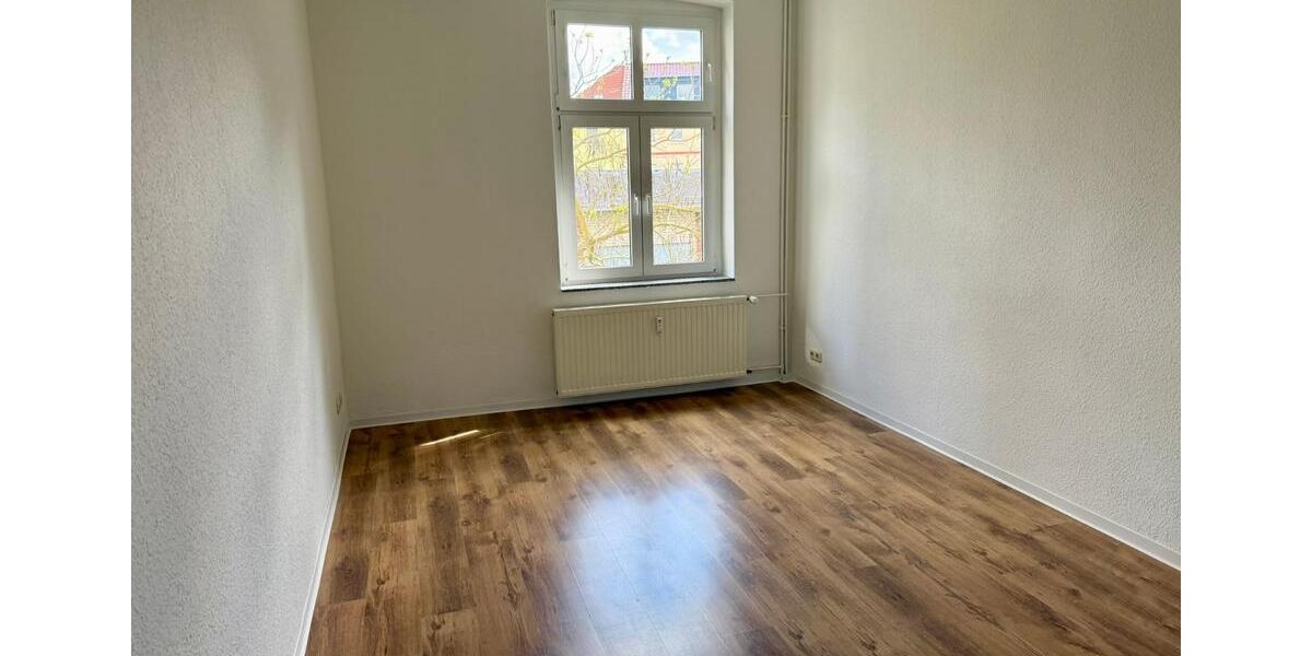 Etagenwohnung Pritzwalk - 3 Zimmer, 77 m&sup2;, 690&euro; | Angebot:26588895