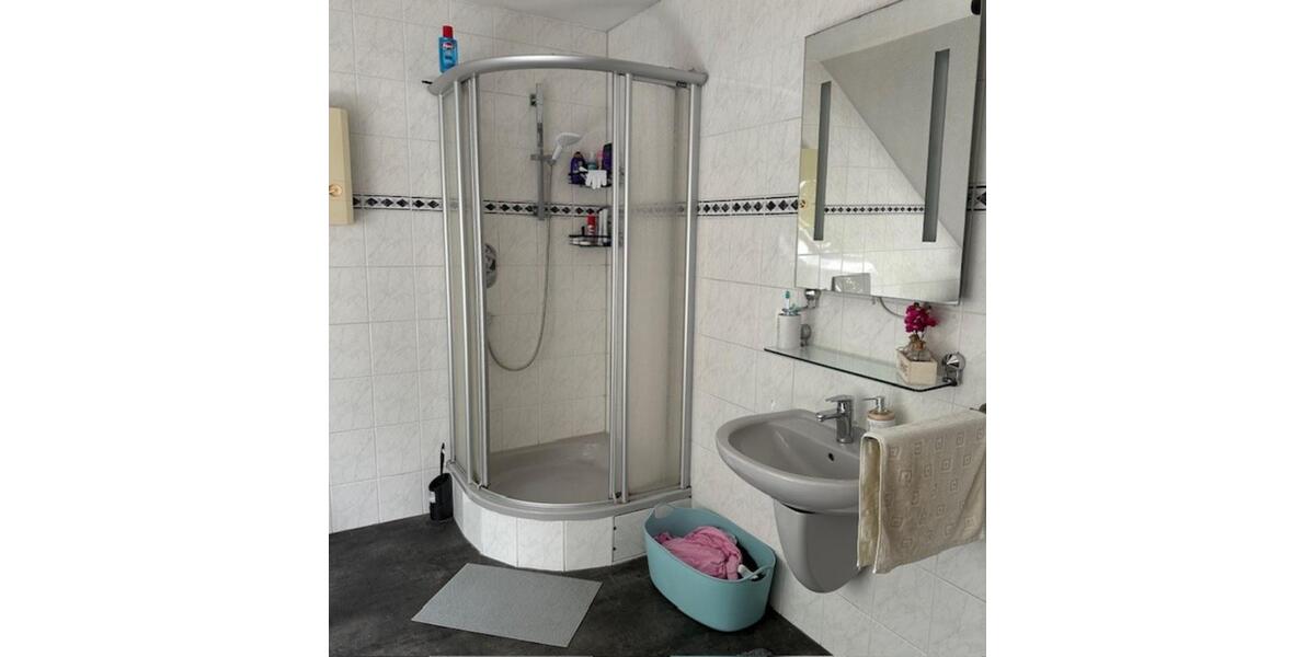 Wunderschöne Dachgeschosswohnung mit offener Raumaufteilung 3 zimmer