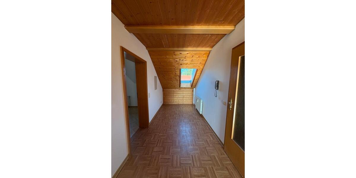 Dachgeschoßwohnung Bad Soden-Salmünster Salmünster - 4 Zimmer, 93 m&sup2;, 850&euro; | Angebot:26403868