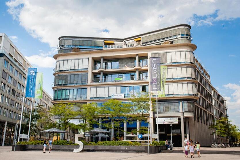 Coworking & moderne Büroräume im Kölner Mediapark - All-in-Miete