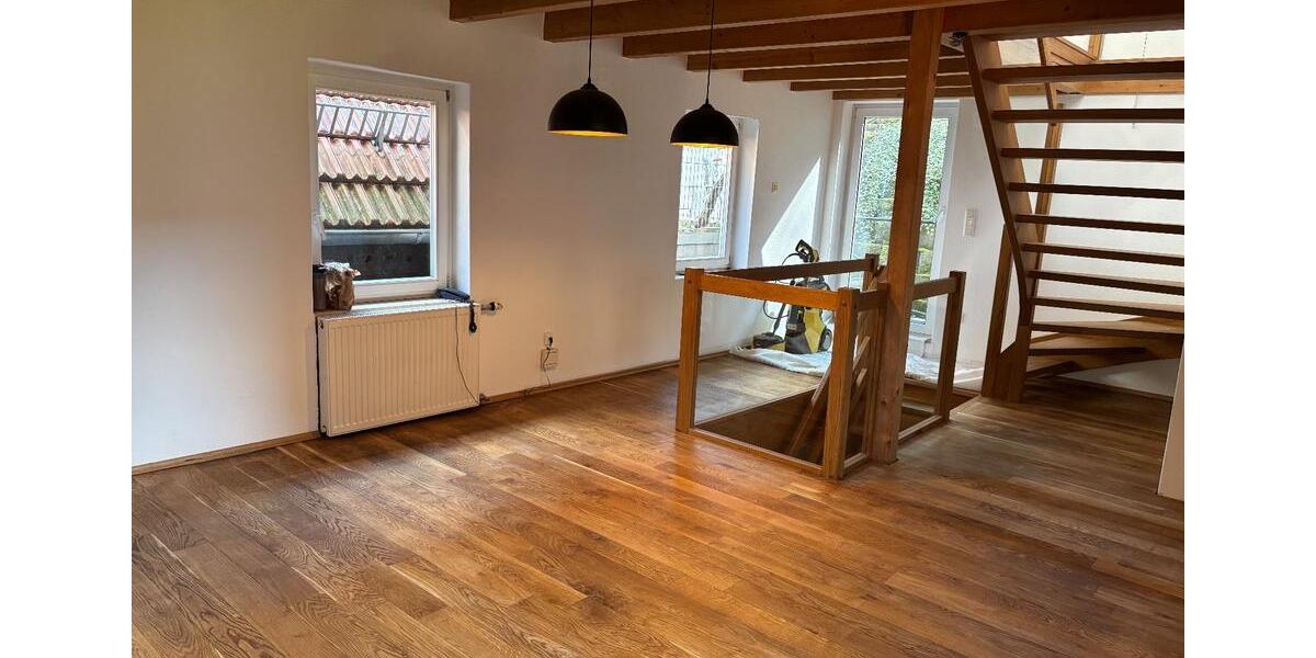Doppelhaushälfte Wertheim - 7 Zimmer, 190 m&sup2;, 1.250&euro; | Angebot:26521744