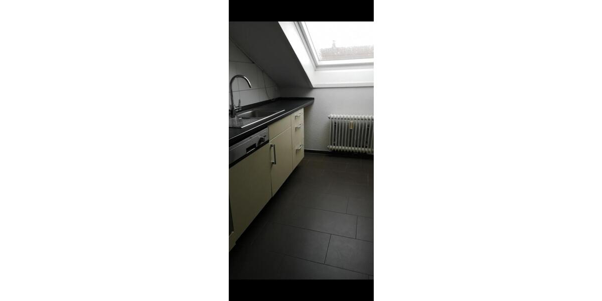 Dachgeschoßwohnung Kornwestheim - 1 Zimmer, 15 m&sup2;, 500&euro; | Angebot:26033376