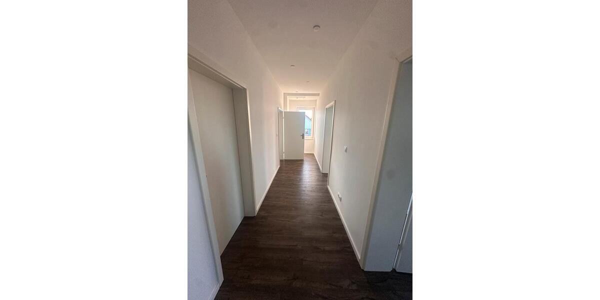 Etagenwohnung Lützen - 3 Zimmer, 74 m&sup2;, 1.008&euro; | Angebot:26524848