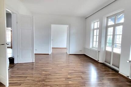 Schöne 134 qm Wohnung 4 zimmer