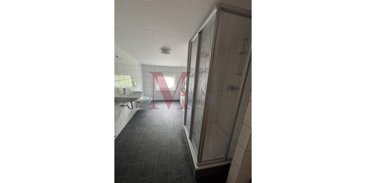 Dachgeschoßwohnung Wilhelmshaven - 4 Zimmer, 80 m&sup2;, 630&euro; | Angebot:26478274