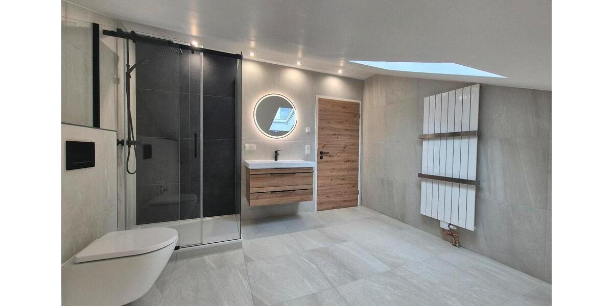 Dachgeschoßwohnung Sankt Ingbert - 1 Zimmer, 86 m&sup2;, 850&euro; | Angebot:26532843