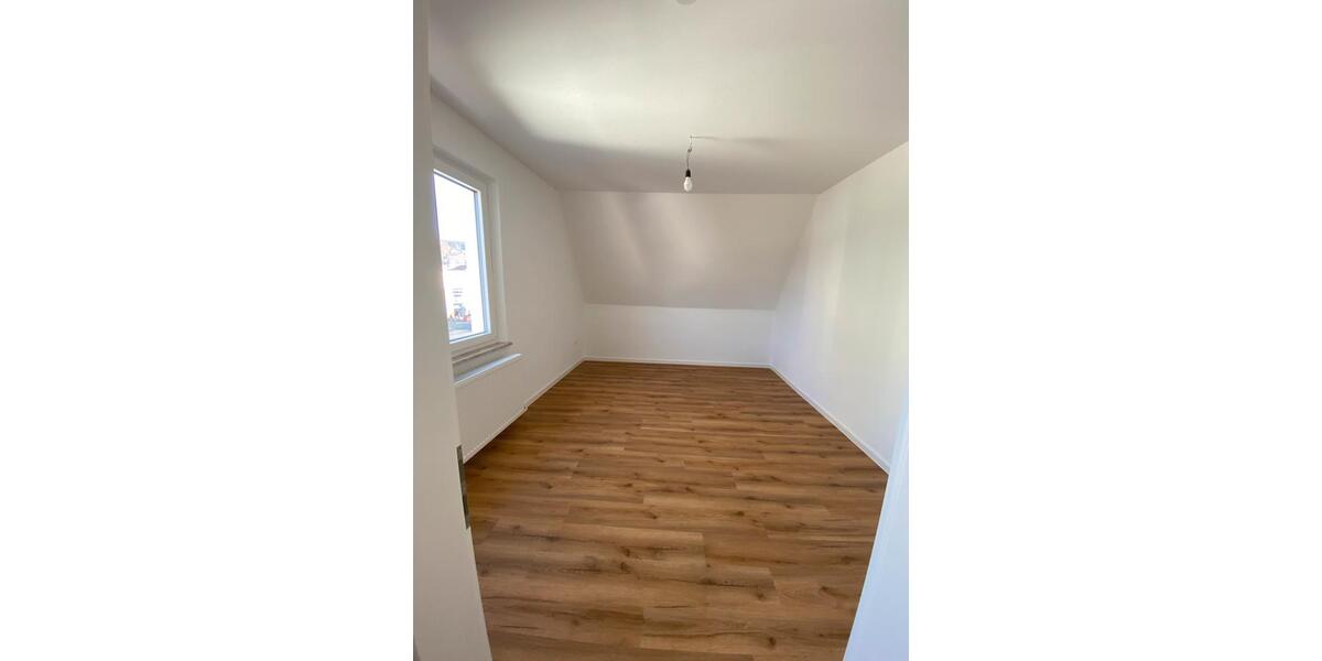 Etagenwohnung Amberg - 4 Zimmer, 77 m&sup2;, 750&euro; | Angebot:26050537