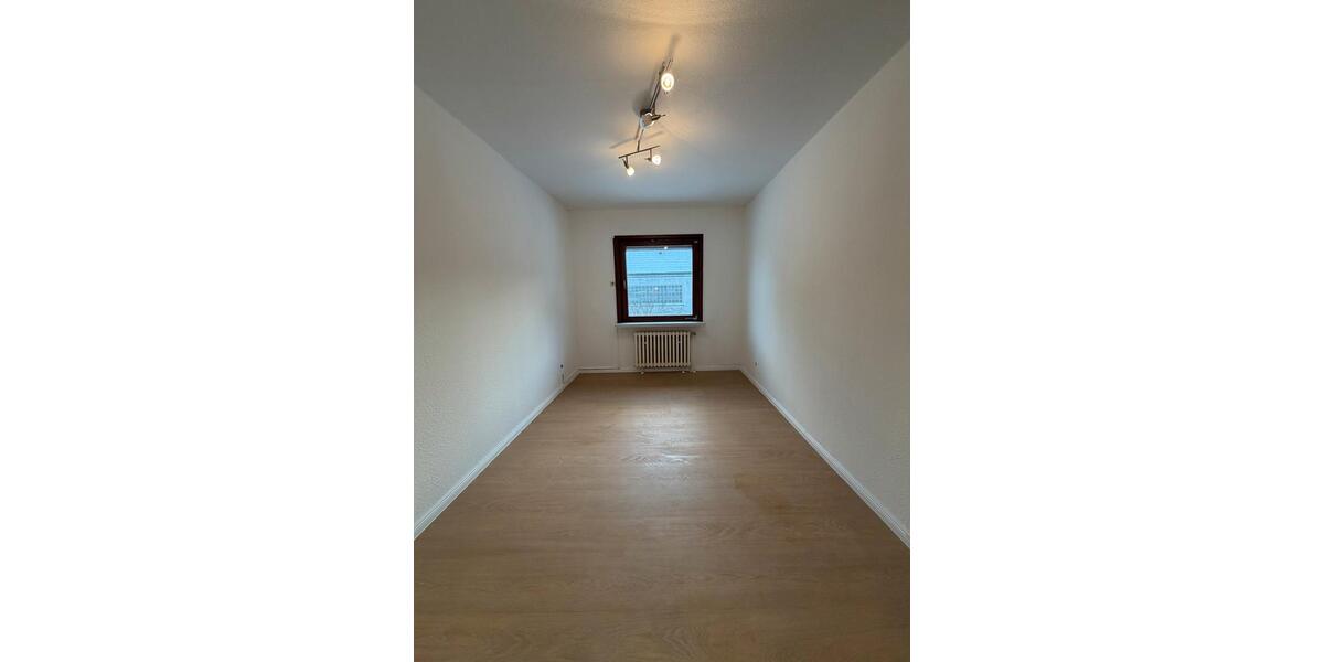 Einfamilienhaus Brunsbüttel - 7.5 Zimmer, 185 m&sup2;, 1.600&euro; | Angebot:25073557