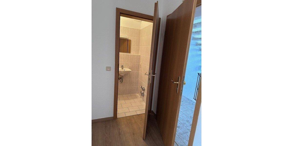 Erdgeschoßwohnung Bad Wildungen - 3 Zimmer, 98 m&sup2;, 736&euro; | Angebot:26277698